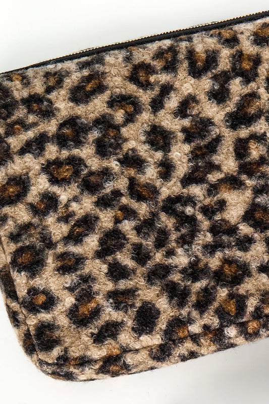 Leopard dream laptop sleeve - 13 inches