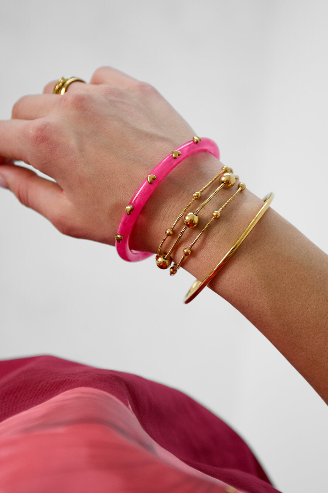 Bracelet with chains and polka dots