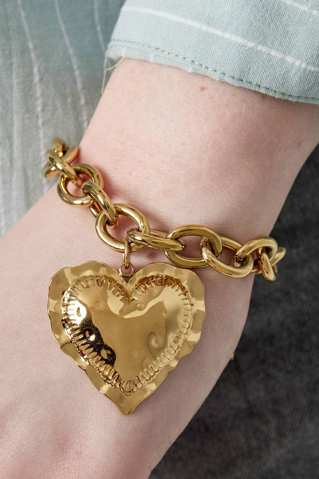 Bold heart Bracelet